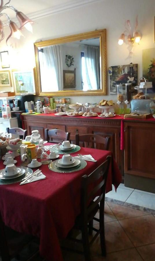 L'isola Di Casa Bed & Breakfast *